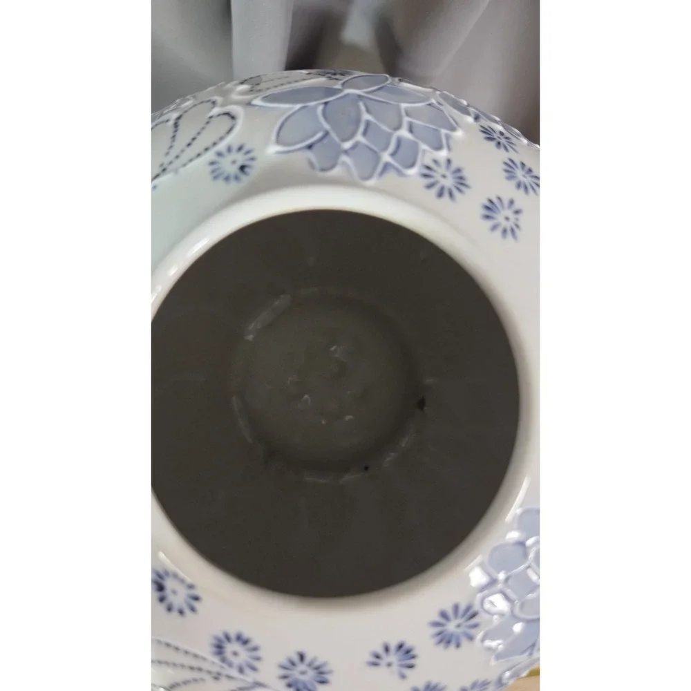 Nantucket Chinoiserie‎ Blue and White Floral Pattern Porcelain Vase